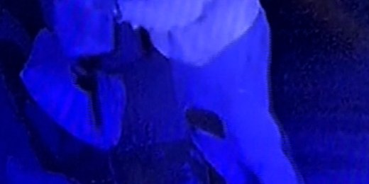 Video shows alleged synagogue arsonist dumping liquid插图2 Video shows alleged synagogue arsonist dumping liquid插图2