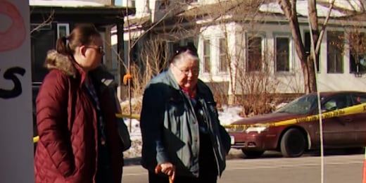 Team USA ice dancing pair react to winning silver medal插图1