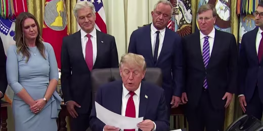 1789771742982_nn_kod_trump_bans_cnn_msnow_politico_from_white_house_260918_S3_1920x1080-o43nkv.jpg