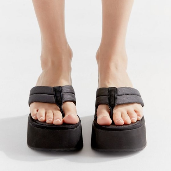 Steve Madden UO Exclusive Platform Thong Sandal