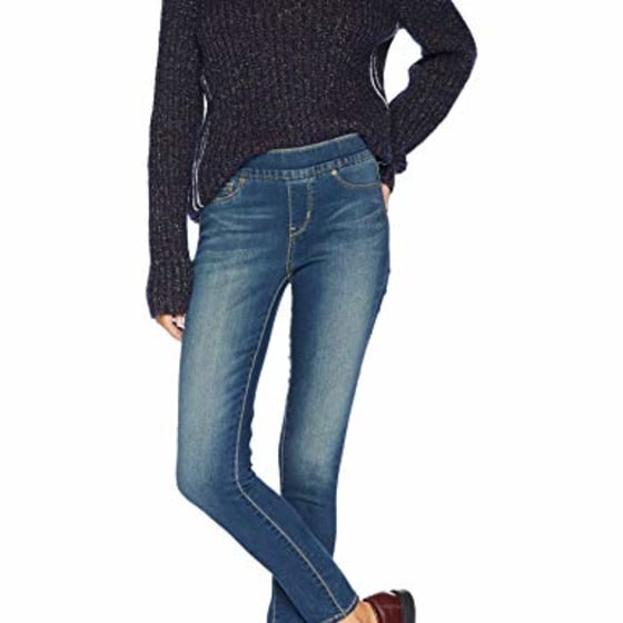 levi's slimming pull on jeans