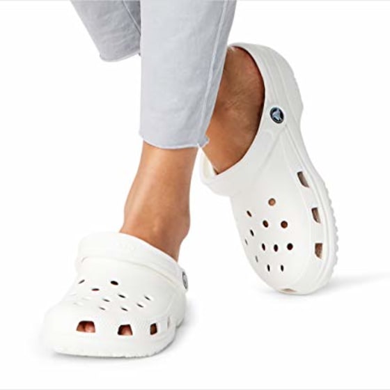 croc slides on feet