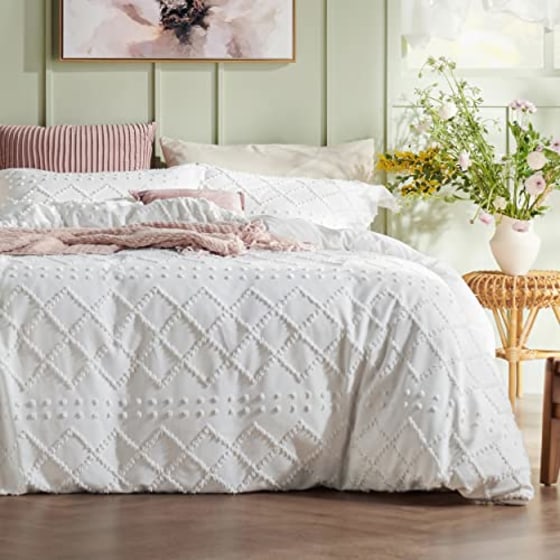 Queen hotsell bedding