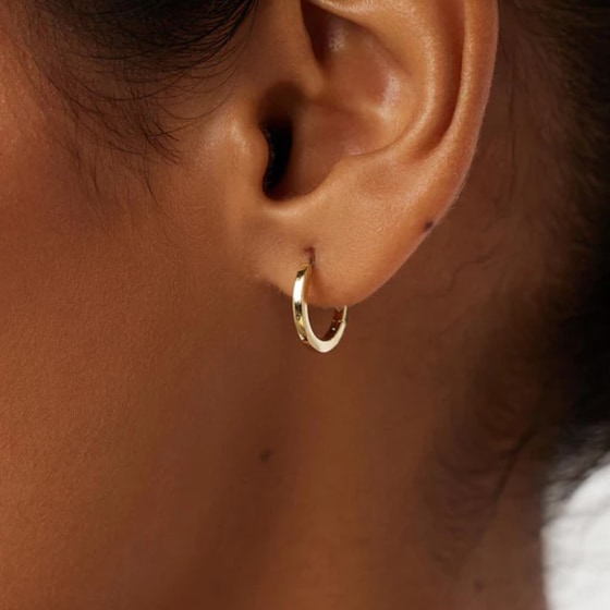 4K Gold Huggie Hoop Earrings