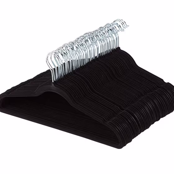 AmazonBasics Velvet Hangers