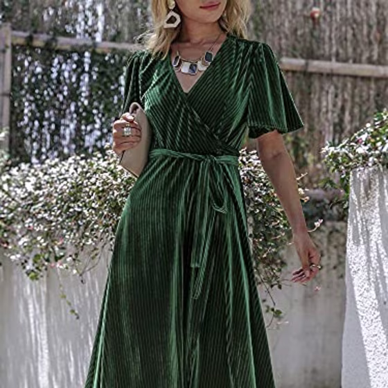 BerryGo Women's Semi Formal Velvet Wrap Dress Prom Cocktail Short Sleeve Swing Long Maxi Dress Emerald Green S