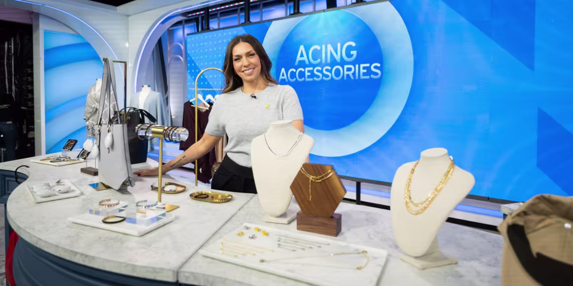 Amazon Accessories To Ace Spring Style: Shop a Clip-On Purse Light, Genius Jewelry and More