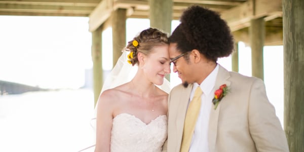 Virginia real wedding blends bright colors, beach backdrop