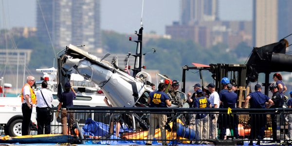 Helicopter, small plane collide over Hudson River