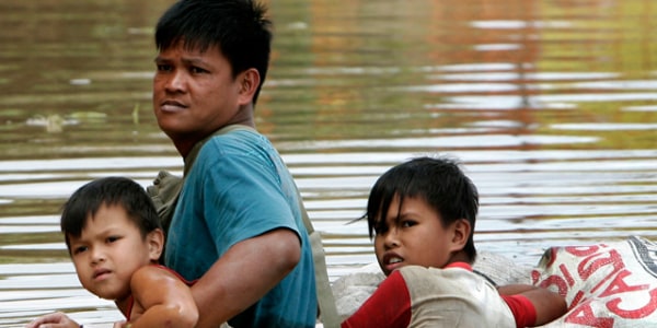 Typhoon Mirinae hits storm weary Philippines