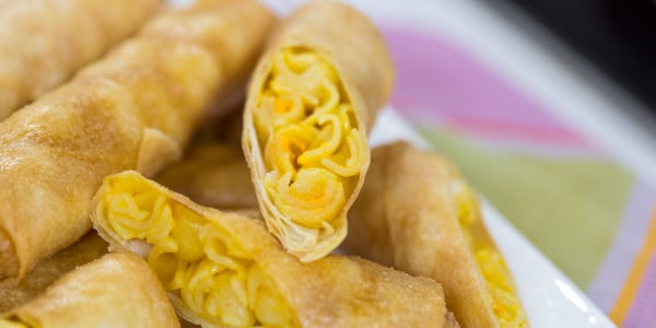Macaroni and Cheese Spring Rolls