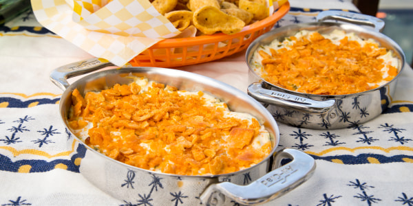 Poll reveals most popular Super Bowl appetizer