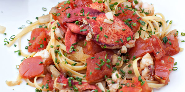 20-Minute Lobster Linguine with Chives and Tomato
