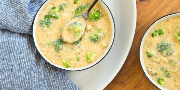 200-Calorie Panera-Style Broccoli Cheddar Soup