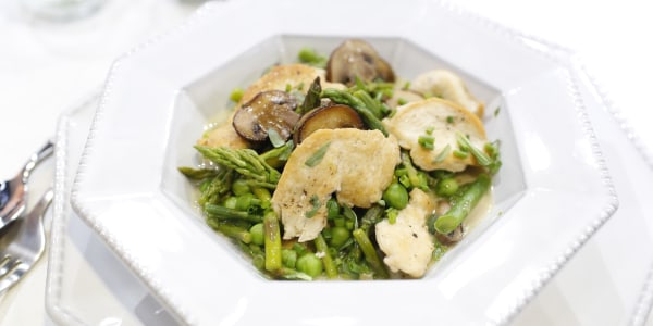 20-Minute Creamy Chicken Fricassee with Peas and Asparagus