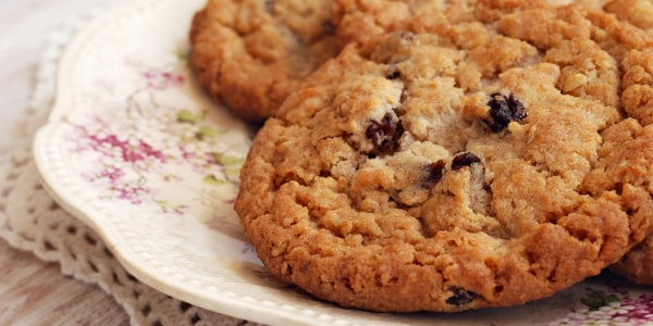 Healthy oatmeal cookies with raisins