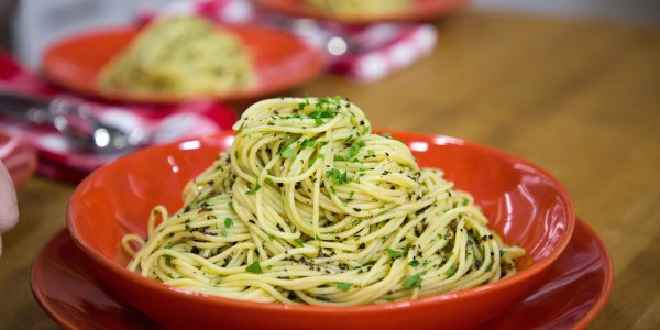 Sunny's Peppery Herbed Pasta