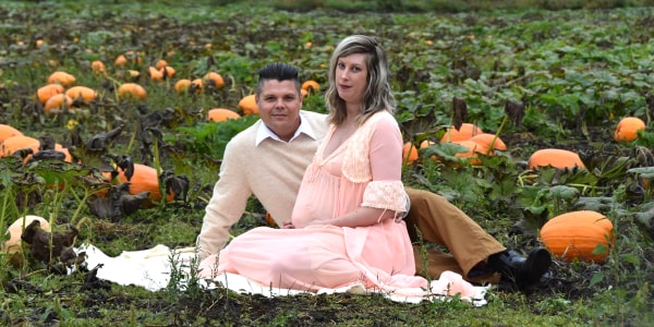 A Very Special Maternity Shoot: Announcing the Arrival of Burston Cameron 