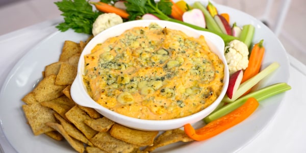 Healthy Buffalo Chicken Dip