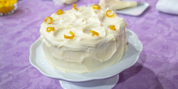 Lemon cream cake