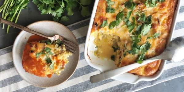 Cheesy Chicken and Chile Breakfast Casserole