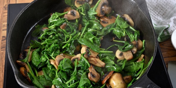 Valerie Bertinelli's Sautéed Spinach and Mushrooms