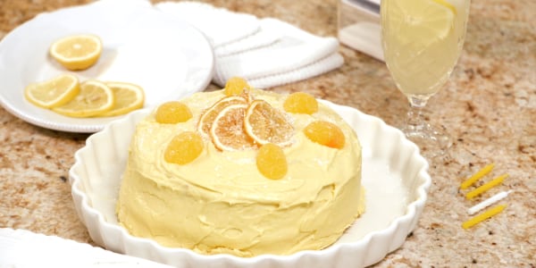 Sandra Lee's Easy Lemonade Cake