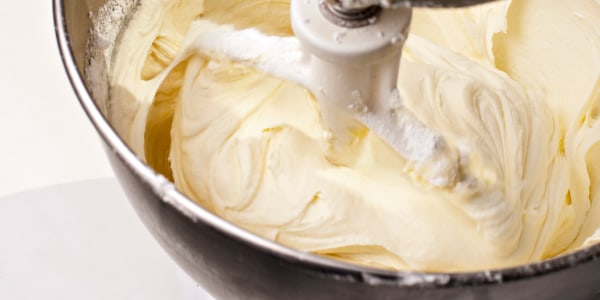 Sandra Lee's Butter and Cream Frosting