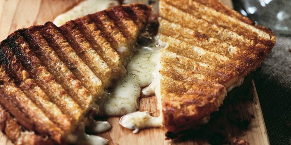 Ina Garten's Cheddar and Chutney Grilled Cheese