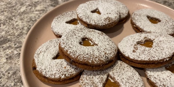 Walnut Linzer Cookies with Cookie Butter 