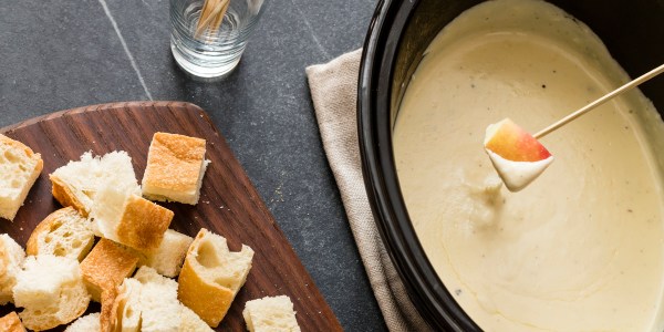 Beer and Cheddar Fondue