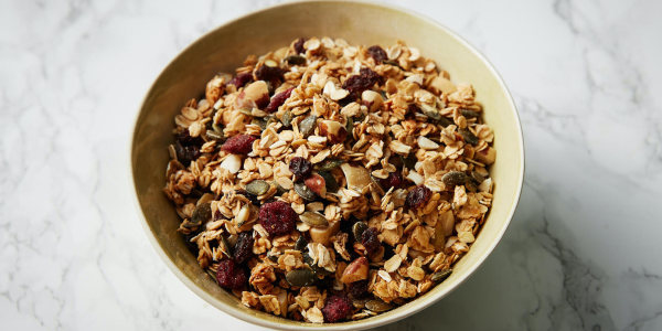 Homemade Granola with Dried Fruit