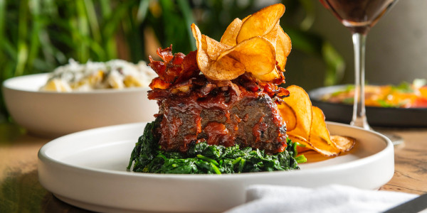 Roasted Filet Mignon with Spinach, Bacon and Potato Chips