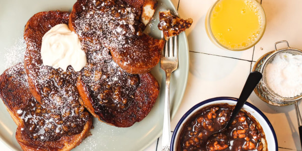 Caramelized French Toast with Praline Sauce