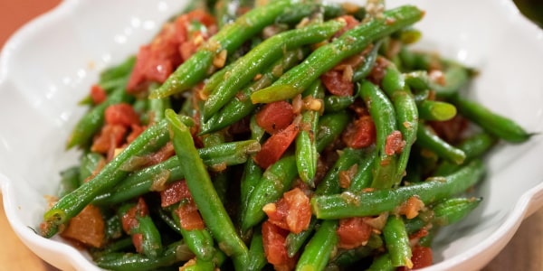 Loubieh (Green Beans in Tomato Reduction)