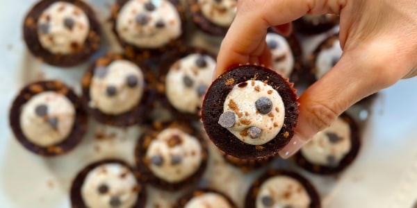 Cheesecake Brownie Bites