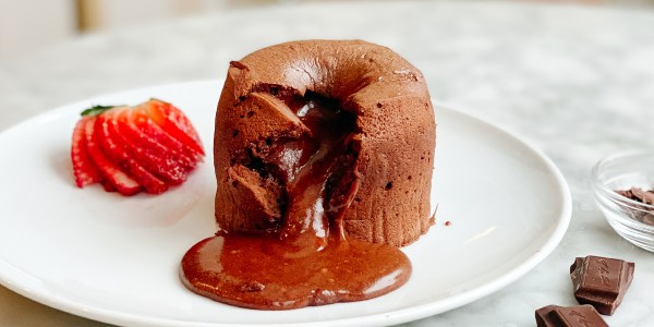Dark Chocolate Lava Cake (Moelleux au Chocolat)