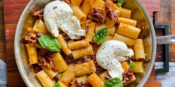 Rigatoni with Sundried Tomatoes and Burrata