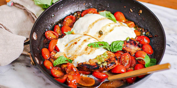 Skillet Caprese Chicken