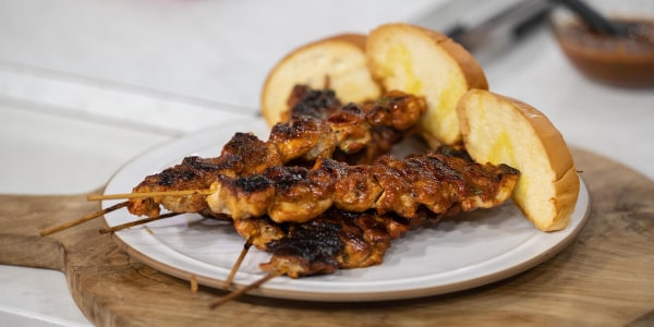 Chicken Pinchos with Pineapple-Guava Barbecue Sauce