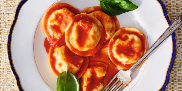 Cheese and Herb Ravioli with No-Cook Tomato Sauce