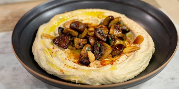 Hummus Tehina with Crispy Mushrooms