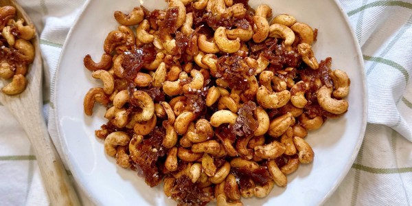 Sweet and Spicy Roasted Coconut Cashews