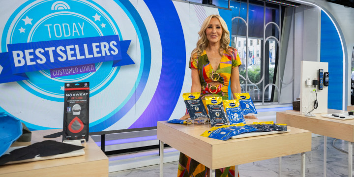 Shop a Dr. Scholl’s Foot Mask, $9 Blouse and More Customer-Loved Amazon Finds