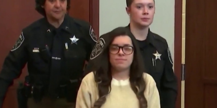 Violent clashes in Minneapolis over ICE operations插图23