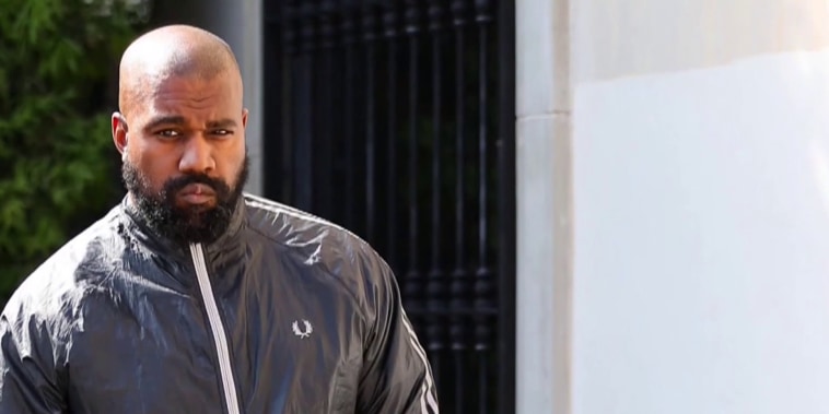 Trump administration under pressure over deadly Minneapolis shooting插图22