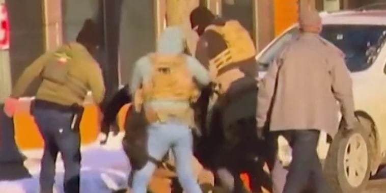 Town hangs on edge of precipice after Sicily landslide插图24 Town hangs on edge of precipice after Sicily landslide插图24