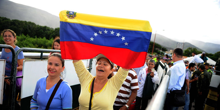 Image: VENEZUELA-COLOMBIA-ECONOMY-CRISIS-BORDER