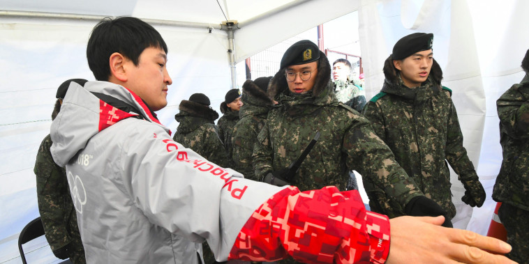 Image: South Korean soldiers replaced security guards that showed symptoms of the norovirus