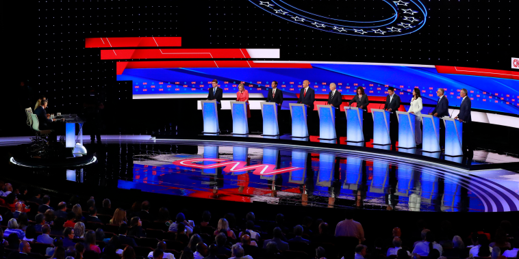 Image: Democratic 2020 U.S. presidential candidates pose together before the start of the second night of the second U.S. 2020 presidential Democratic candidates debate
